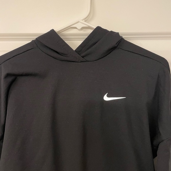 Women’s Nike Dri-fit running Hoodie - Picture 2 of 2